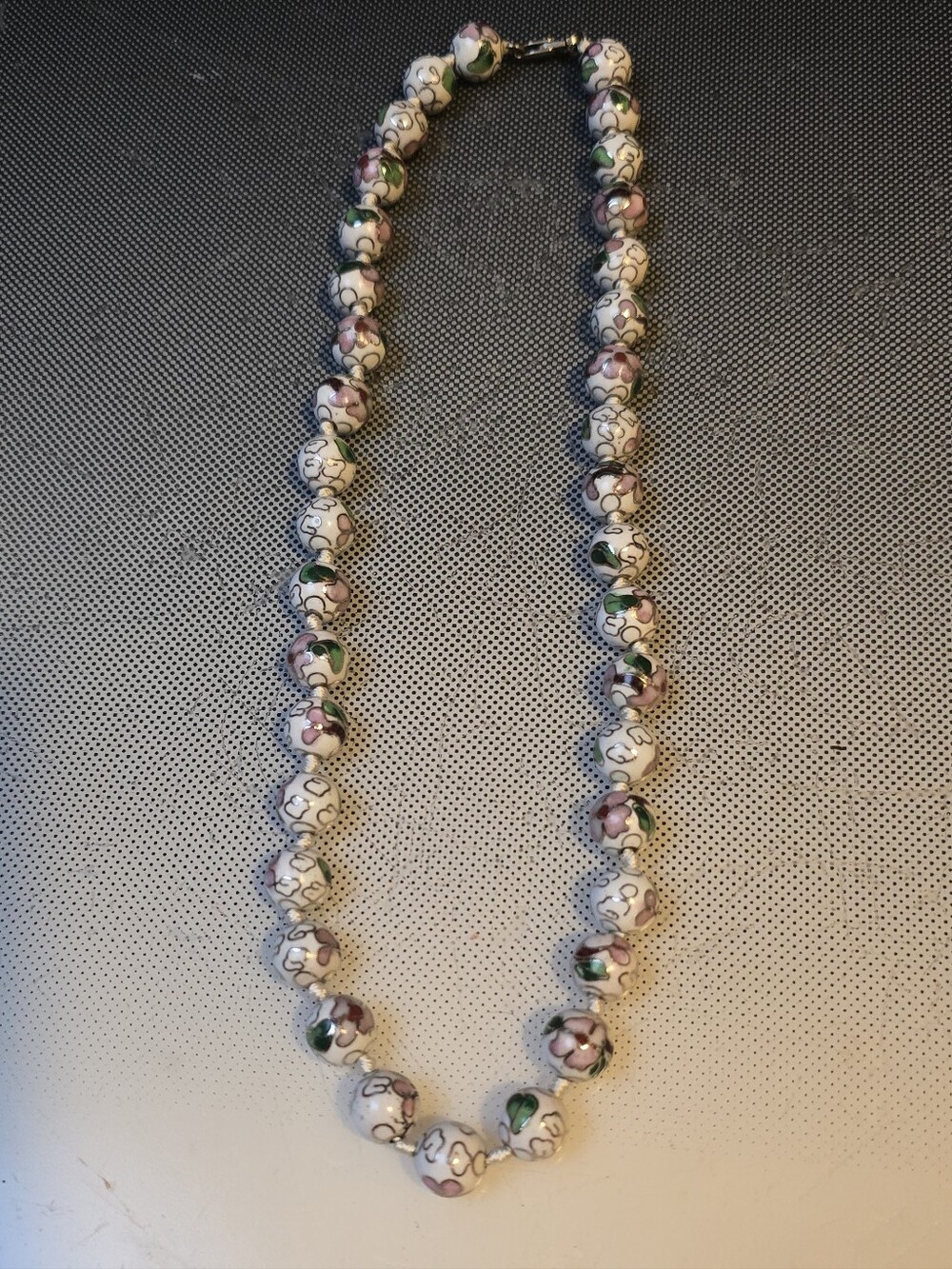 Chinese Export Htf White Cloisonne Bead Necklace Pink Green Flowers 80s 18inches